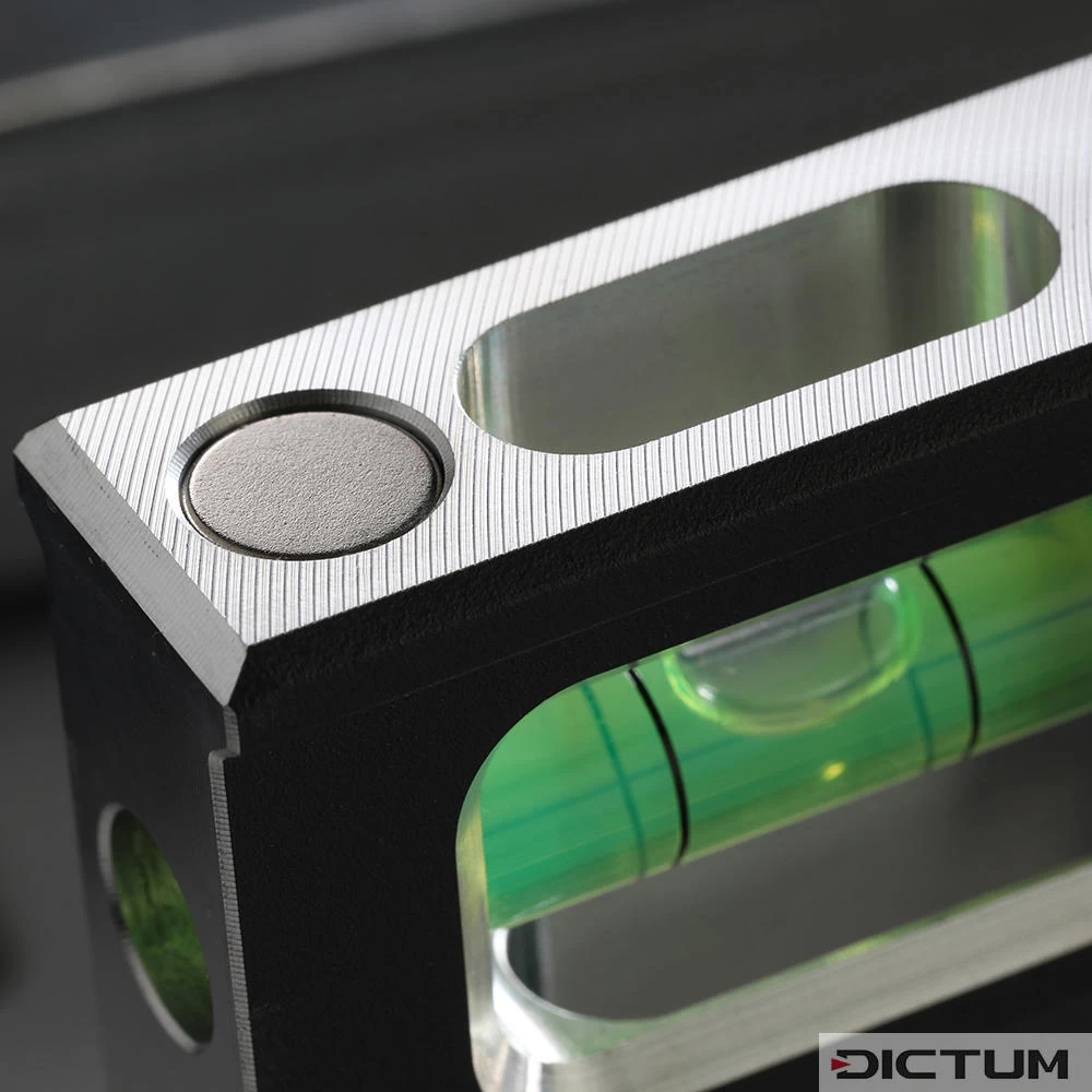 Niveau à Bulle Magnétique ToughBuilt Torpedo, 23 Cm – Image 3